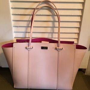 Beautiful gently used Kate Spade ♠️ purse